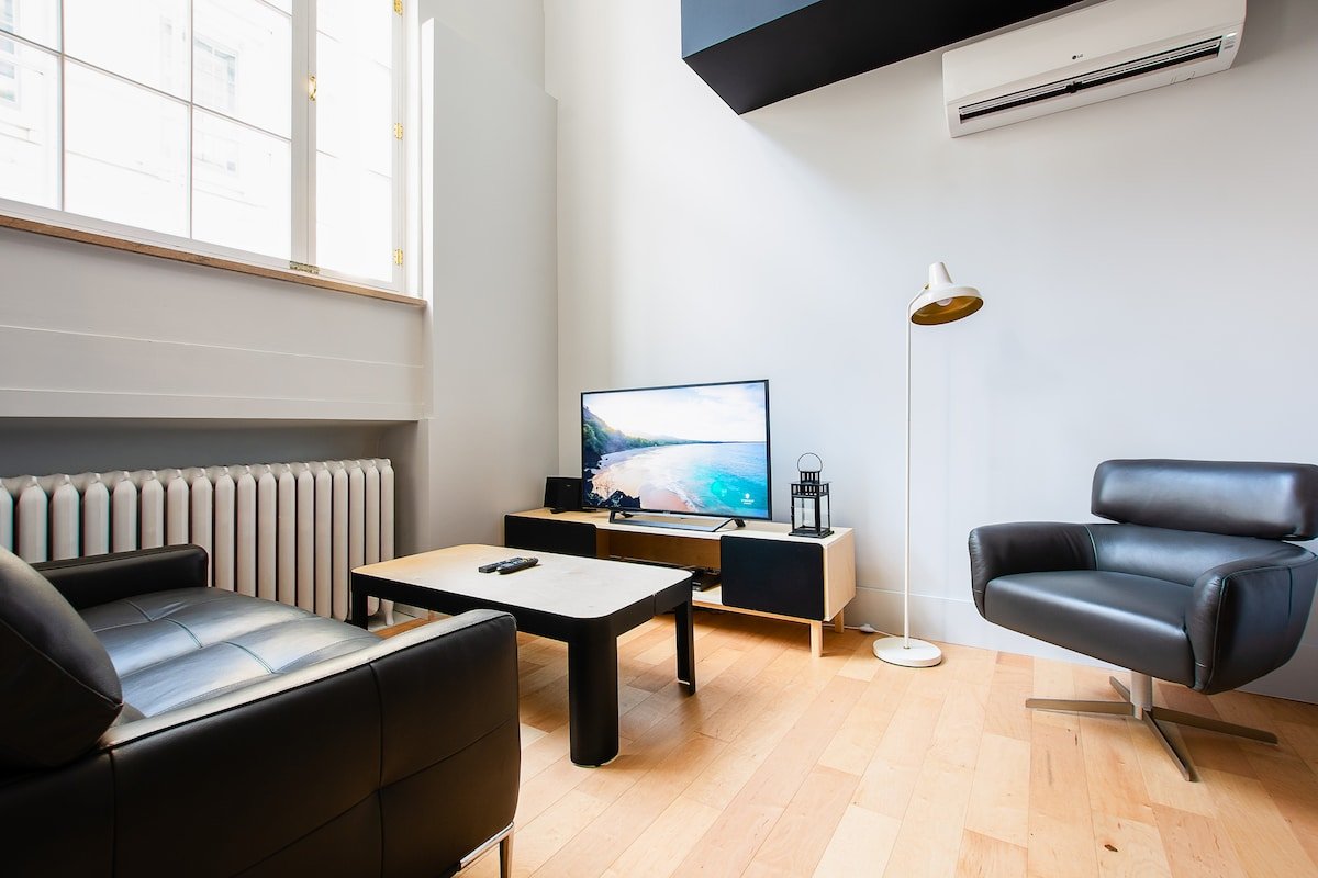 SP102-Les Lofts St-Pierre – Par Les Lofts Vieux-QC gallery image 4