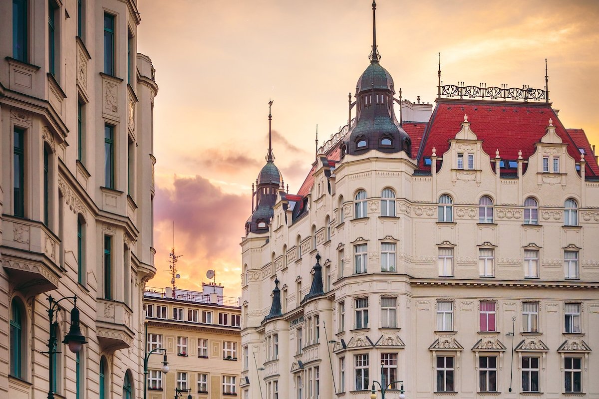 Old Town | Luxurious Kafka family APT gallery image 5