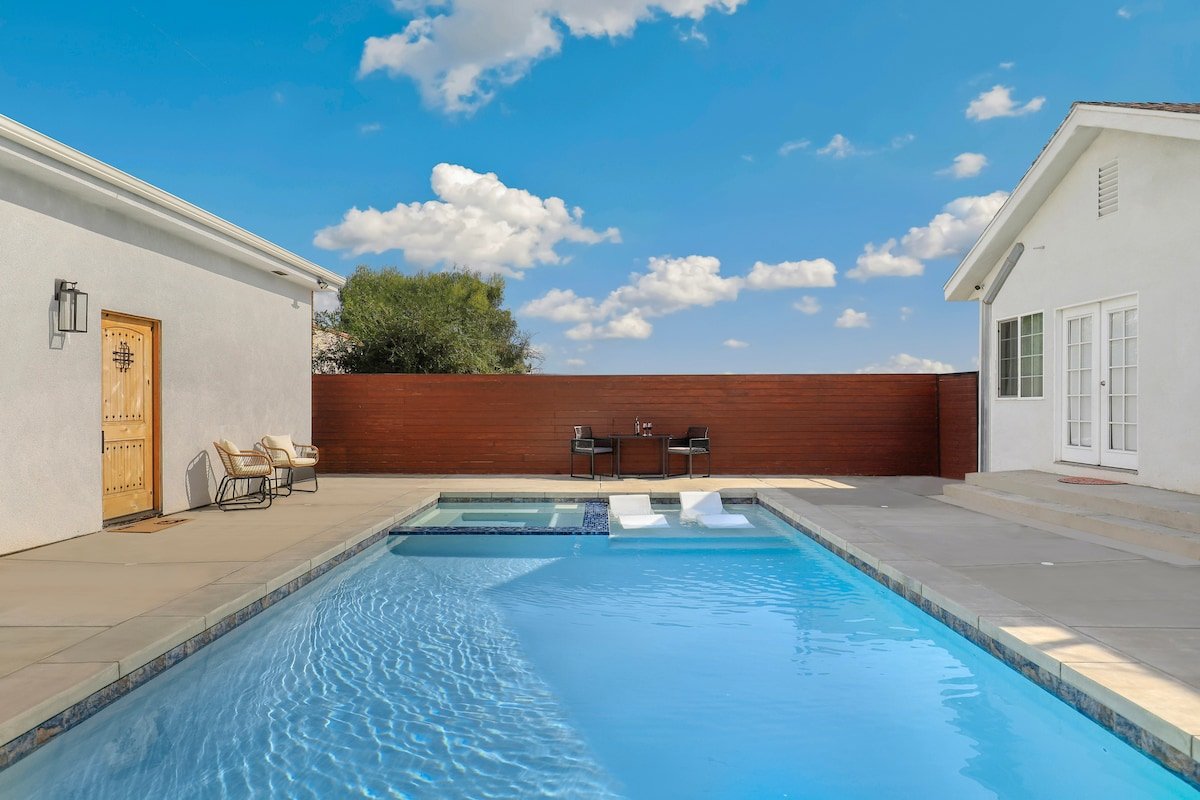 *LUXE Utopia w/Pool & Spa | Near LAX & Sofi/Forum* gallery image 3