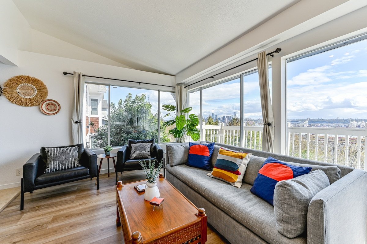 Skyline & Mtn View in W. Seattle gallery image 5