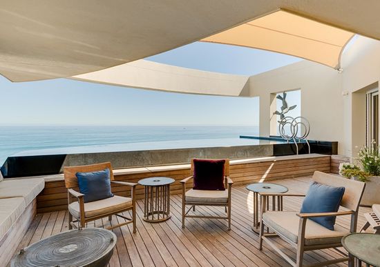 Photo 3 of La Rive Penthouse accommodation in Mouille Point, Cape Town with 4 bedrooms and 4 bathrooms