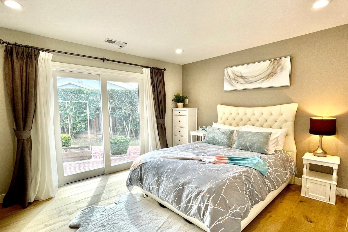 M&J@Gorgeous remodeled 3B2B SFH/Bay Area | 2944 gallery image 2