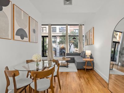 Stylish Manhattan Escape in Prime Spot