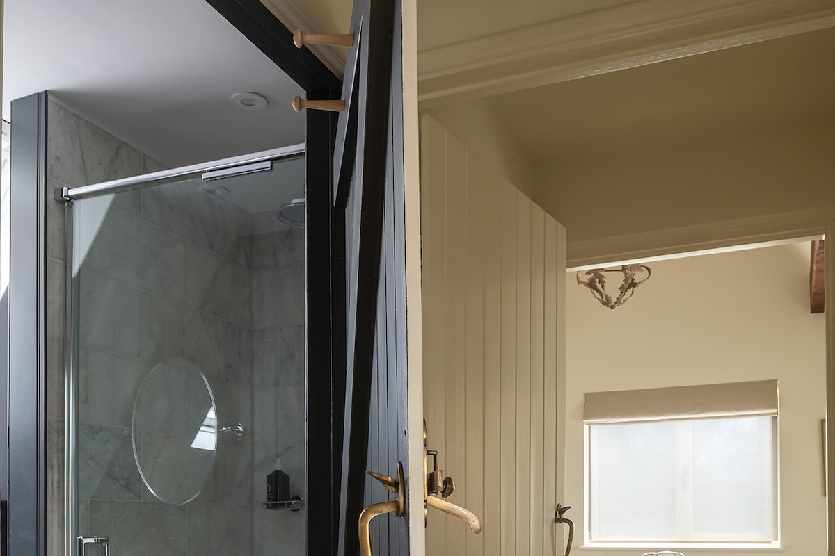 Hill View – Cosy Cottage Stay in Burford, Cotswold gallery image 2