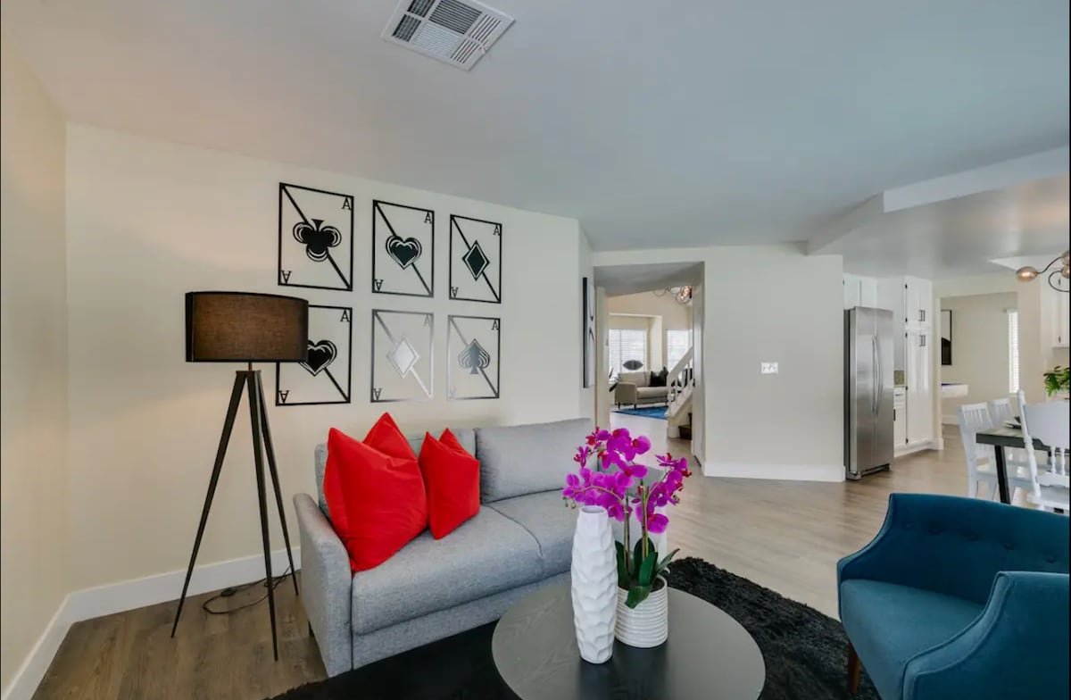 Lovely 5B Las Vegas Retreat w/Pool–15mins to Strip gallery image 4