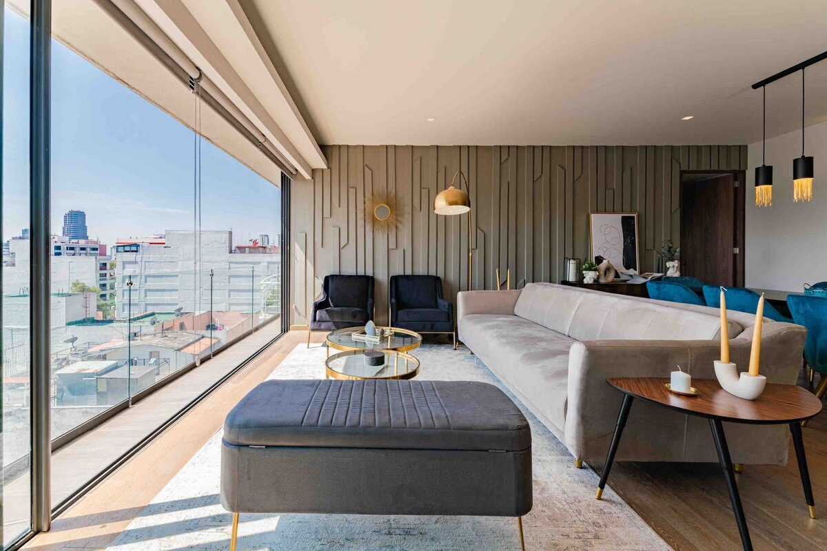 Stylish 3-Level PH, Private Rooftop & City Views gallery image 5