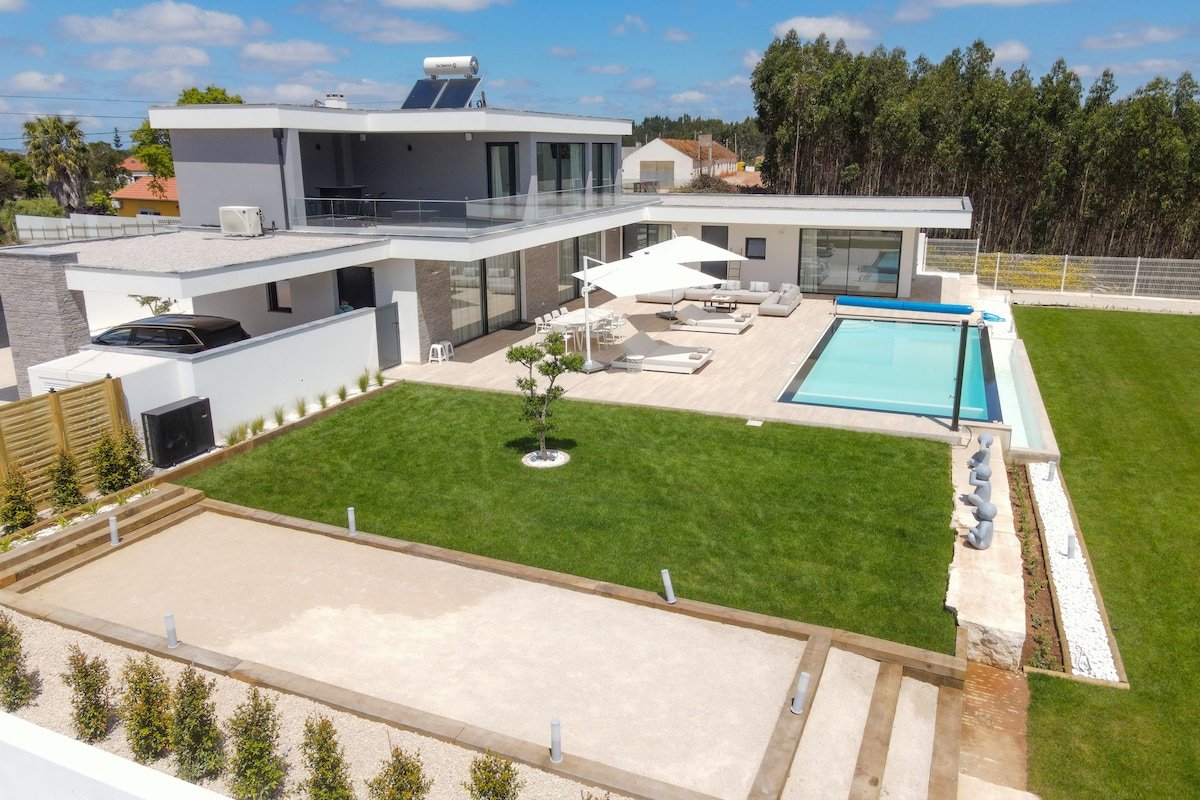 LUXUEUZE VILLA MET VERWARMD ZWEMBAD, PETANQUE gallery image 2