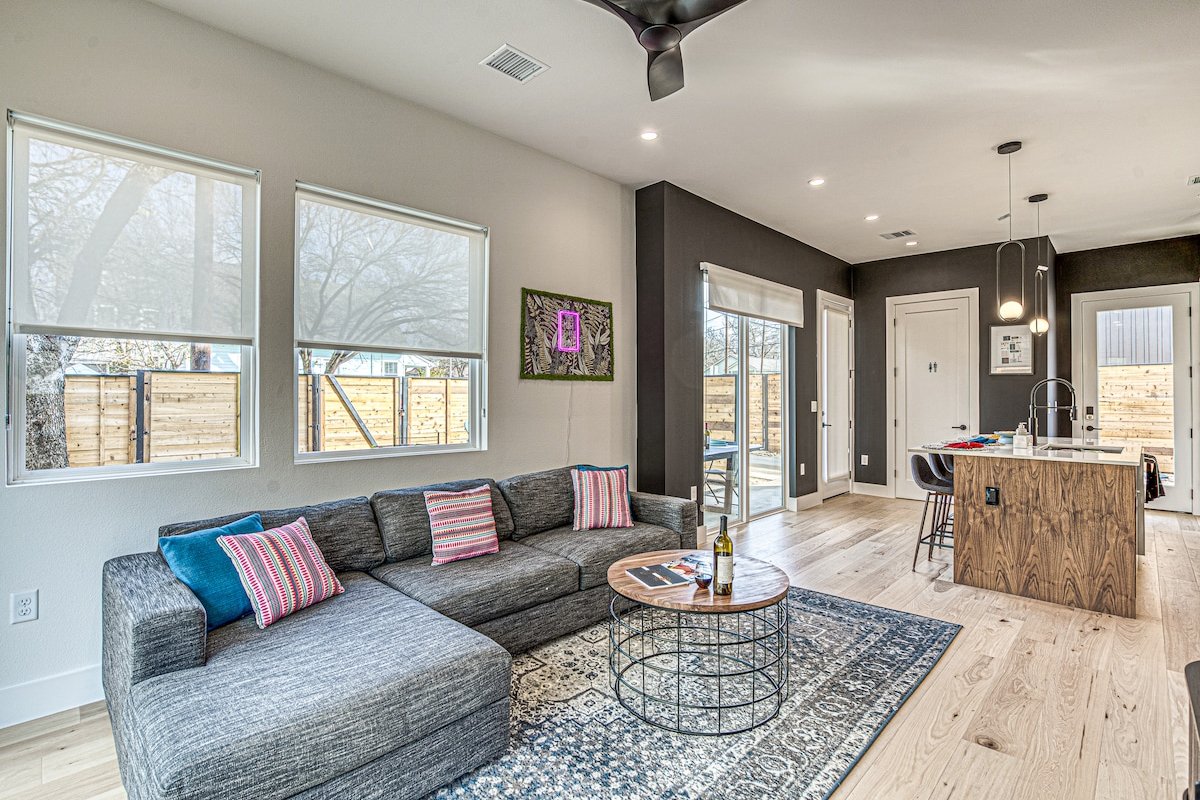 Dip into the 512! Custom Built w/Pool Blocks to DT gallery image 4