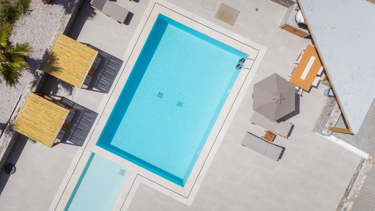 Villa Eugenia | 3BD Luxury Villa by Temma Villas gallery image 3