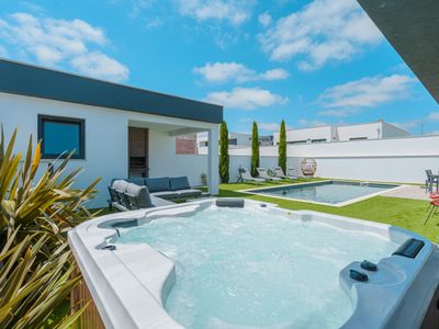 Villa Mauricio, with jacuzzi and private pool