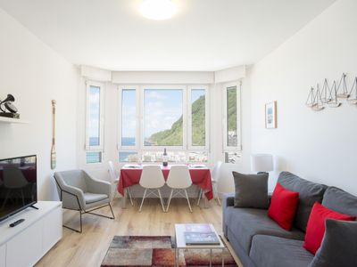 Mirador Zurriola, beach front