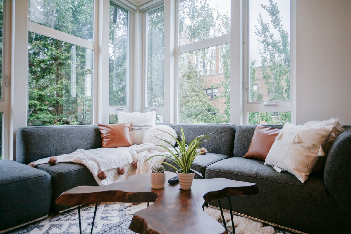 3BR Urban Escape w/ Kitchen + Rooftop Deck