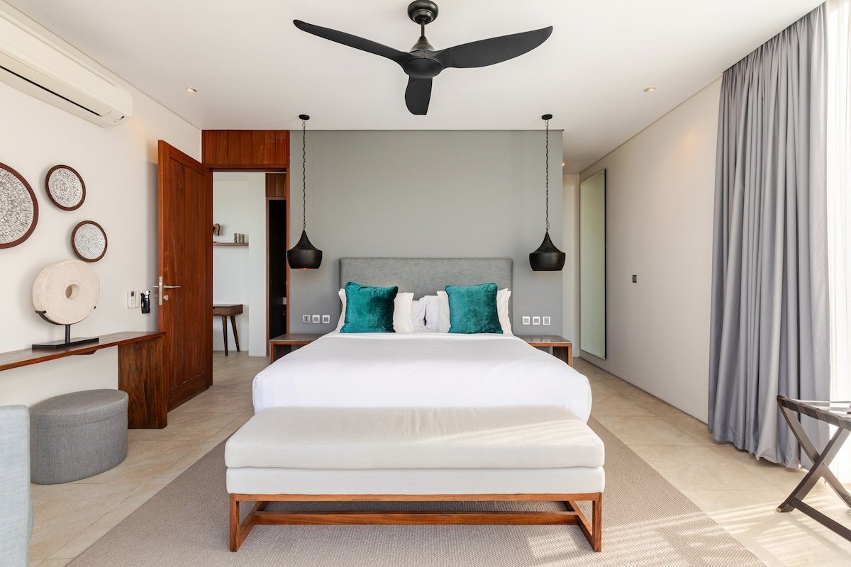 Villa Di Awan 2BR Infinity Pool at Selong Belanak gallery image 3