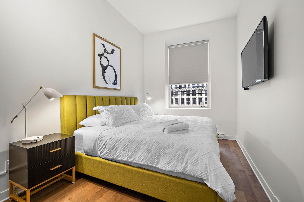 Nomade MTL | Old MTL | Modern 2BR 1BA Apt | gallery image 5