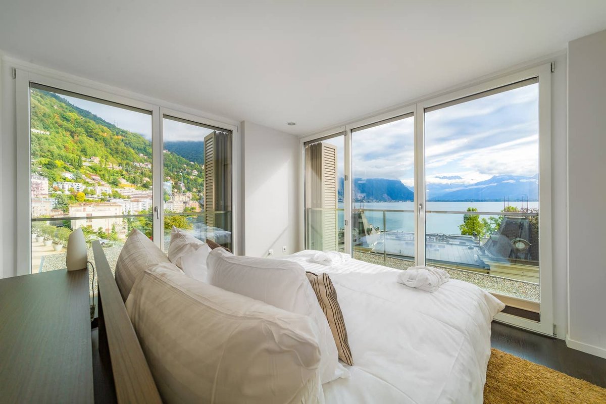 Luxury Apartment Lake view in Montreux by GuestLee