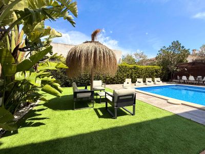 Villa Alegria, con piscina ,cerca de la playa.