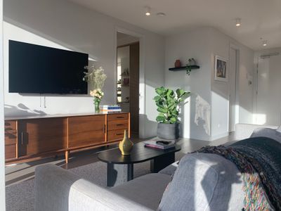 Modern, stylish apartment in heart of Collingwood