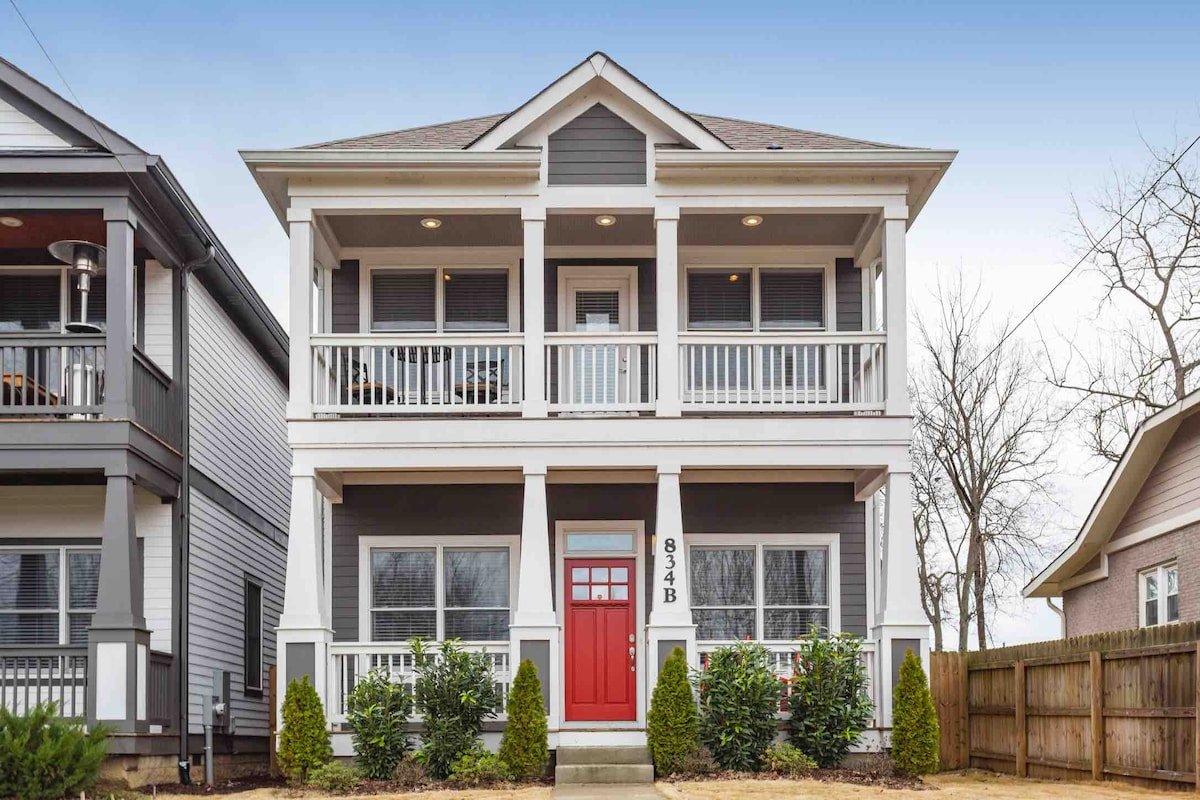 Hot Tub Oasis, 5 mins to Broadway + Piano gallery image 2