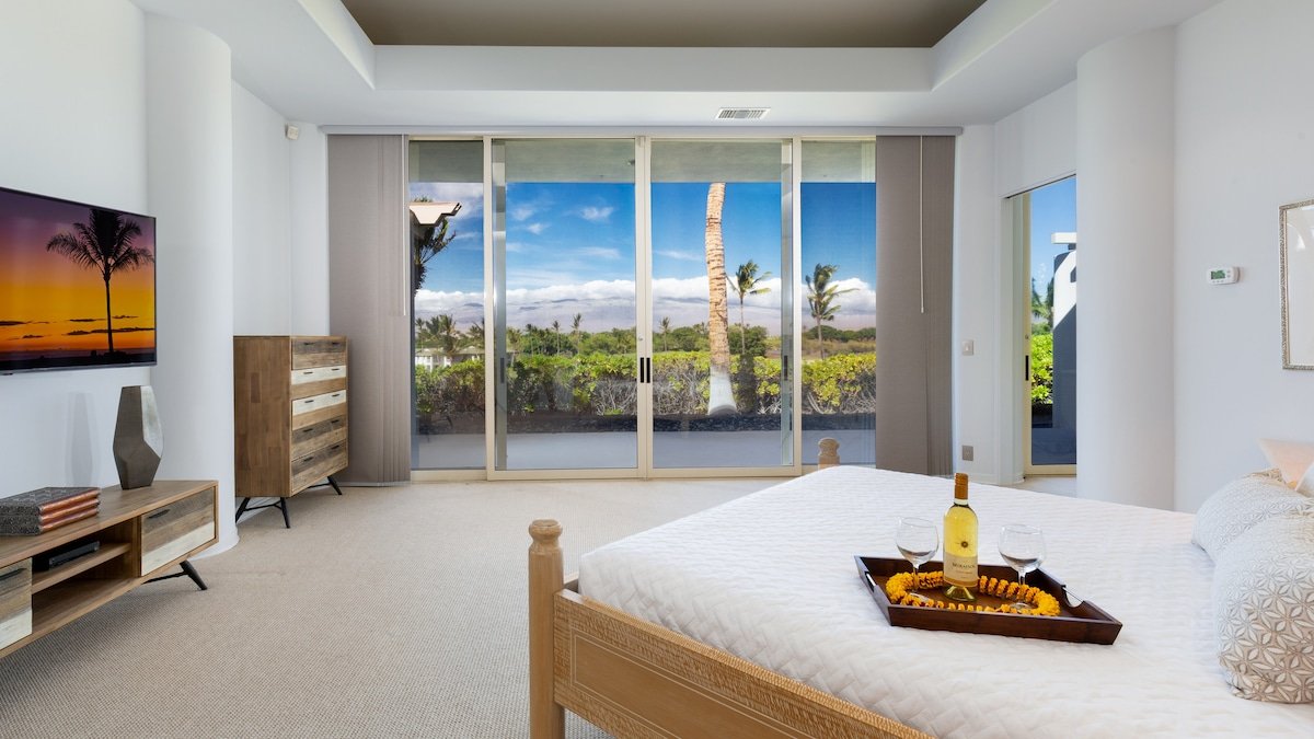 PiH: Champion View-Private pool +Hilton Day Passes gallery image 3