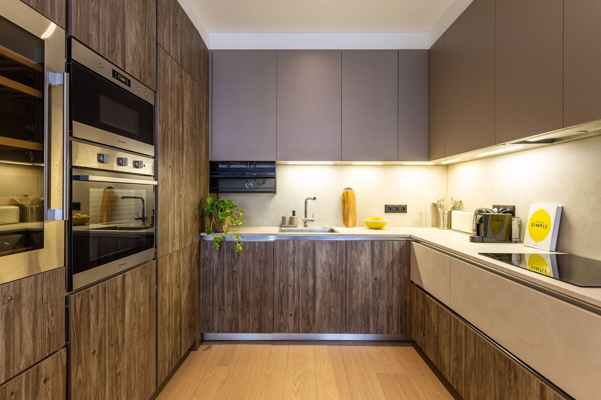 Stylish Central Retreat near Praça das Flores | AC gallery image 5