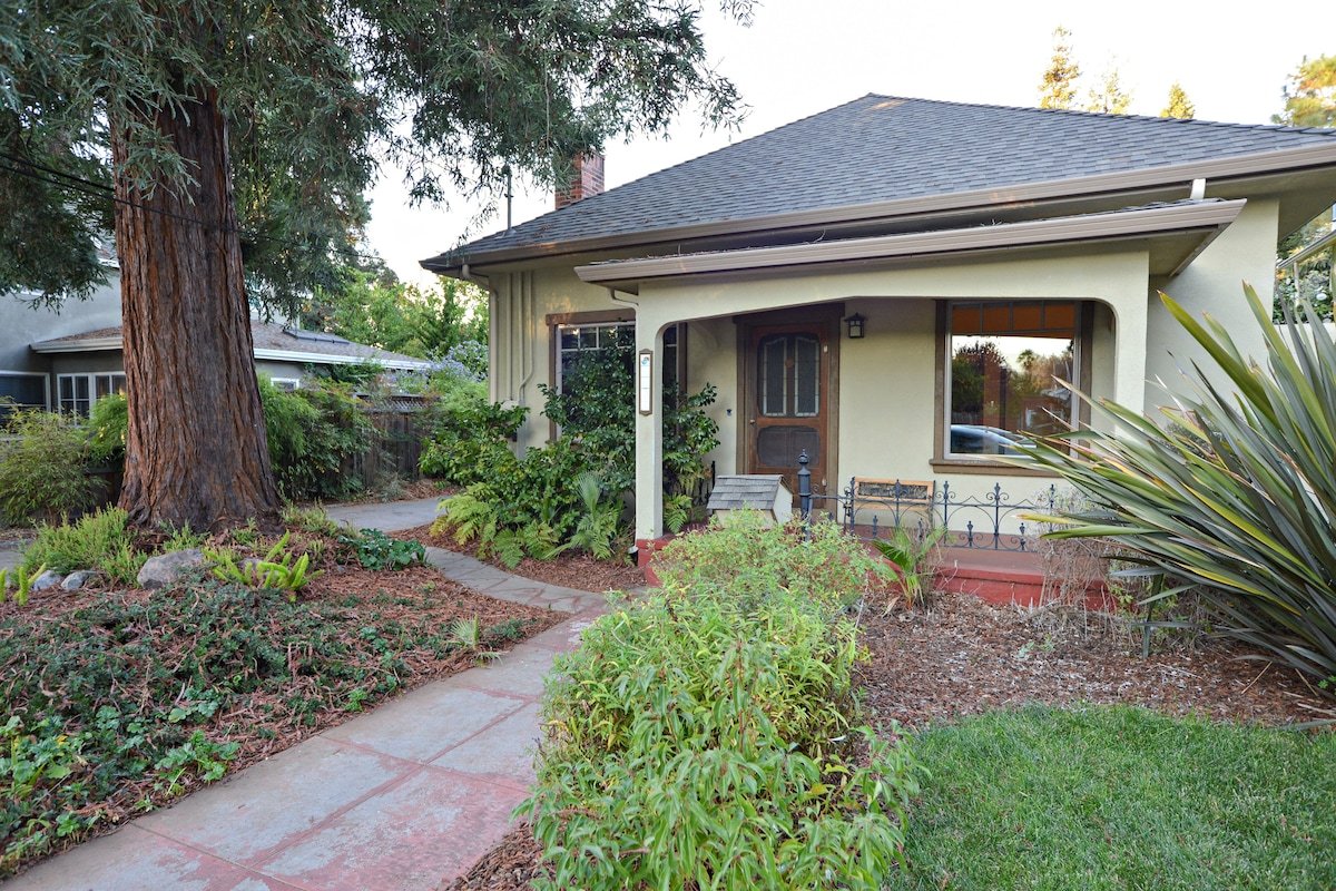 Downtown Mtn View Private Home with Hot Tub gallery image 3