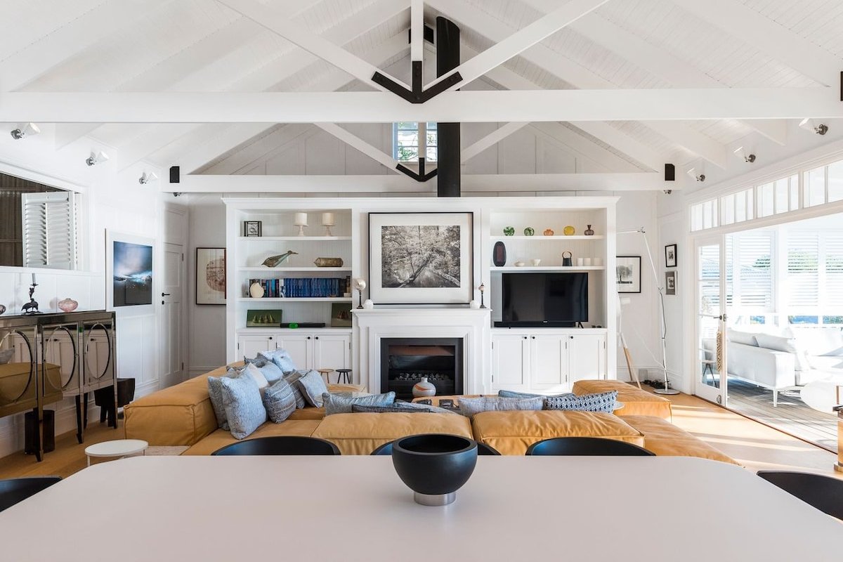 Sapphire by Palm Beach Holiday Rentals gallery image 3