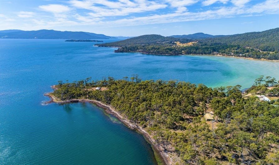 Absolute water front home “Salty Seas” gallery image 5