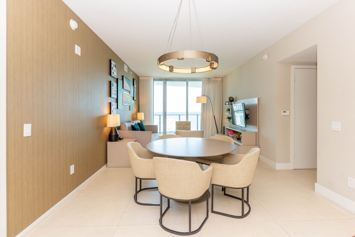 LYFE Beach • High Floor • Ocean View 2BR/2BA gallery image 4