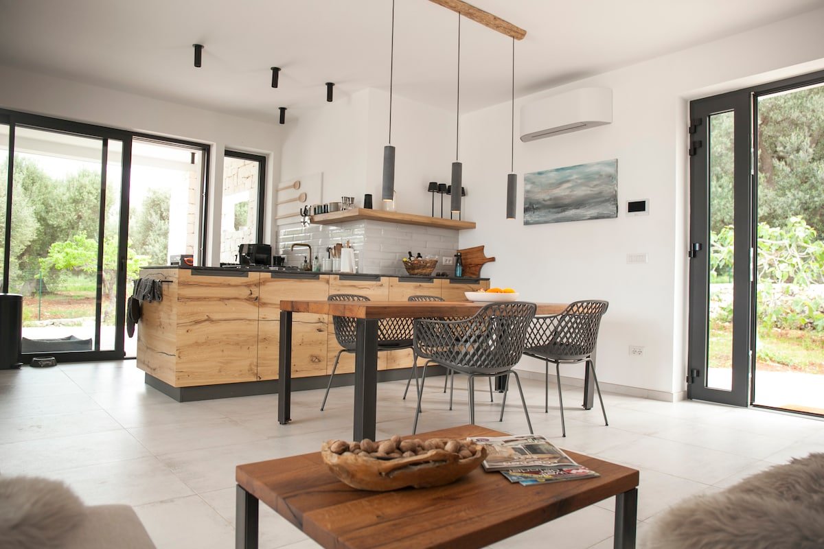 Feelgood in Casa Pippo seaview pool sauna gallery image 4