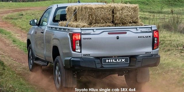 TOYOTA HILUX 2.8 GD-6 RB SRX 4X4 A/T P/U S/C - 16 