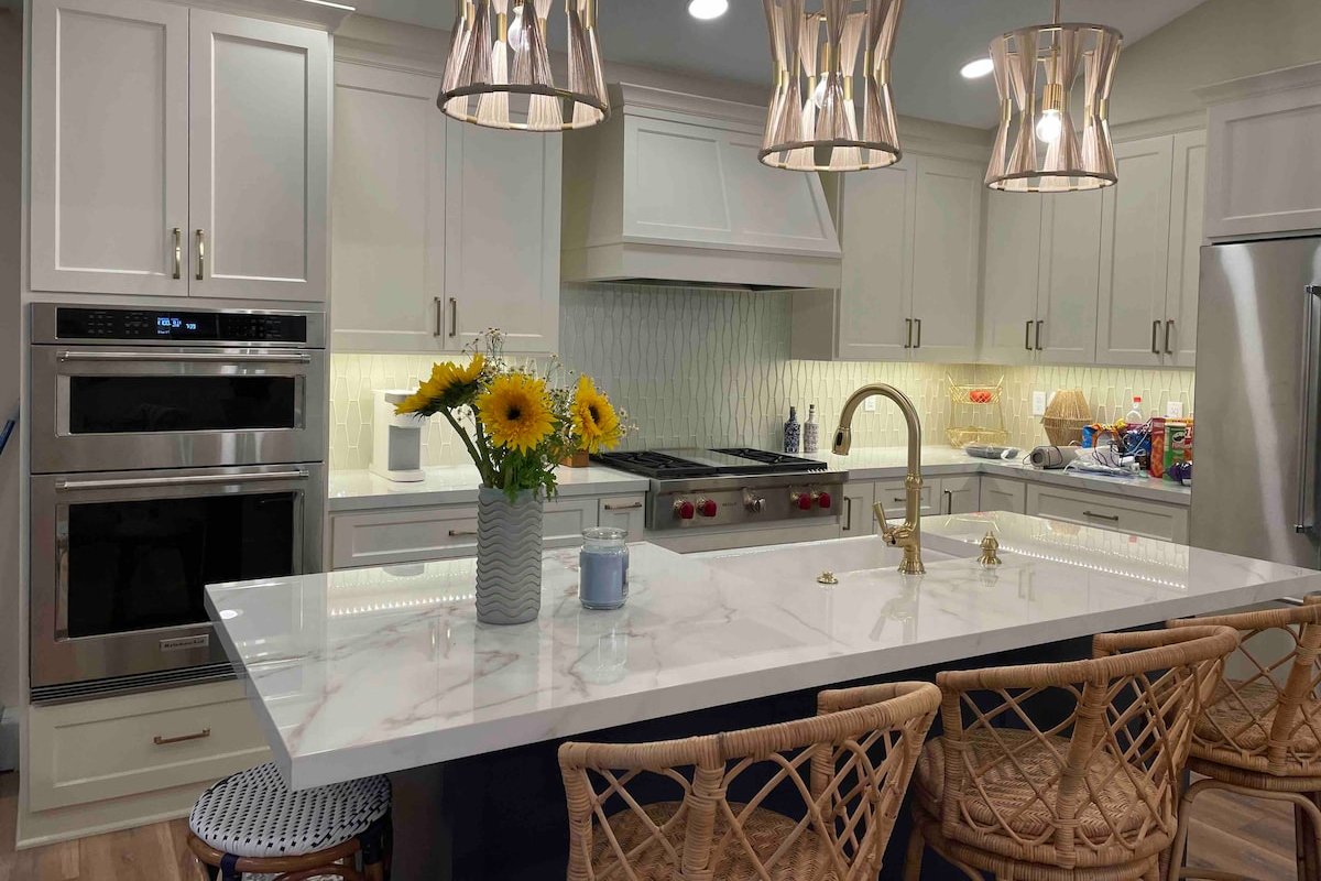 Minnetonka Lake Front Stunner! gallery image 5