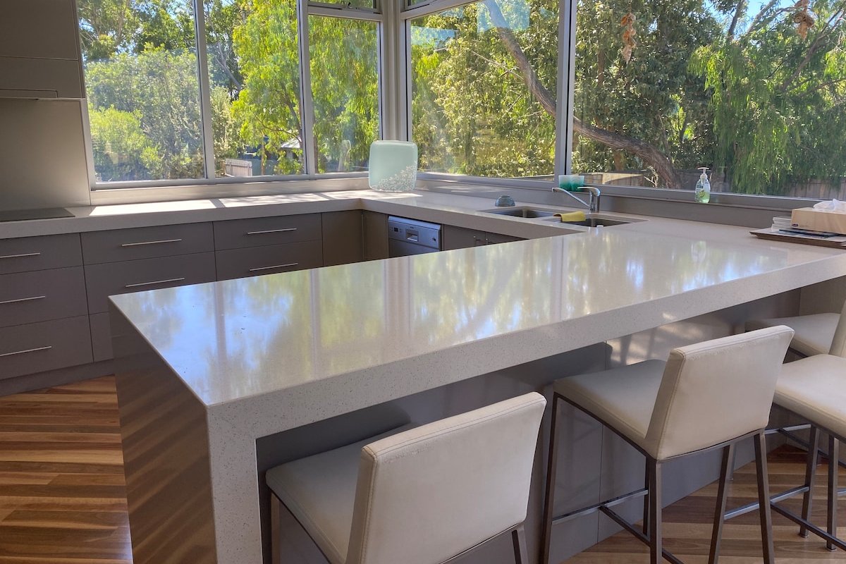 Spectacular EagleBay Family Home gallery image 3