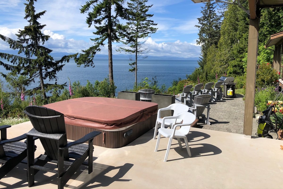 Great oceanfront, 4 bed/4 bath, private hottub gallery image 3