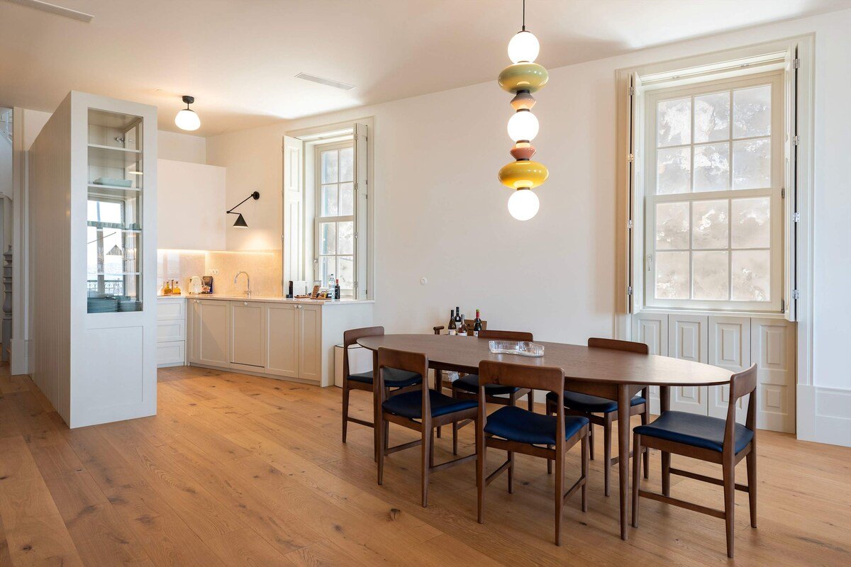 Oceanfront Villa, Near Porto Historical Centre gallery image 4