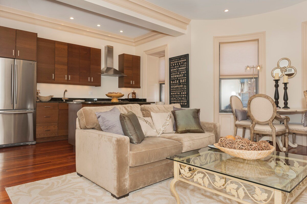 Sparkling New 2BR / 2BA in Back Bay gallery image 3