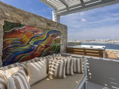 Home with Private Jacuzzi & Shared Swimming Pool