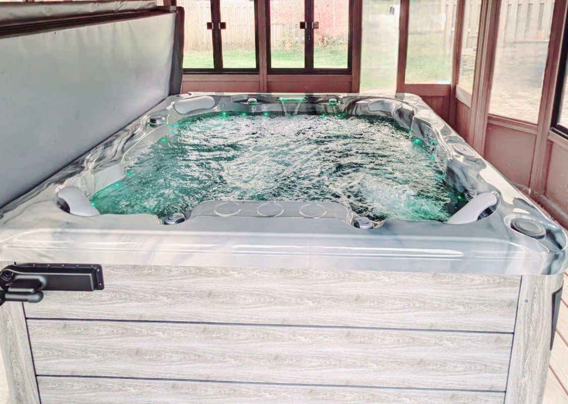 Spacious 5-BR Retreat: Oasis Getaway gallery image 2