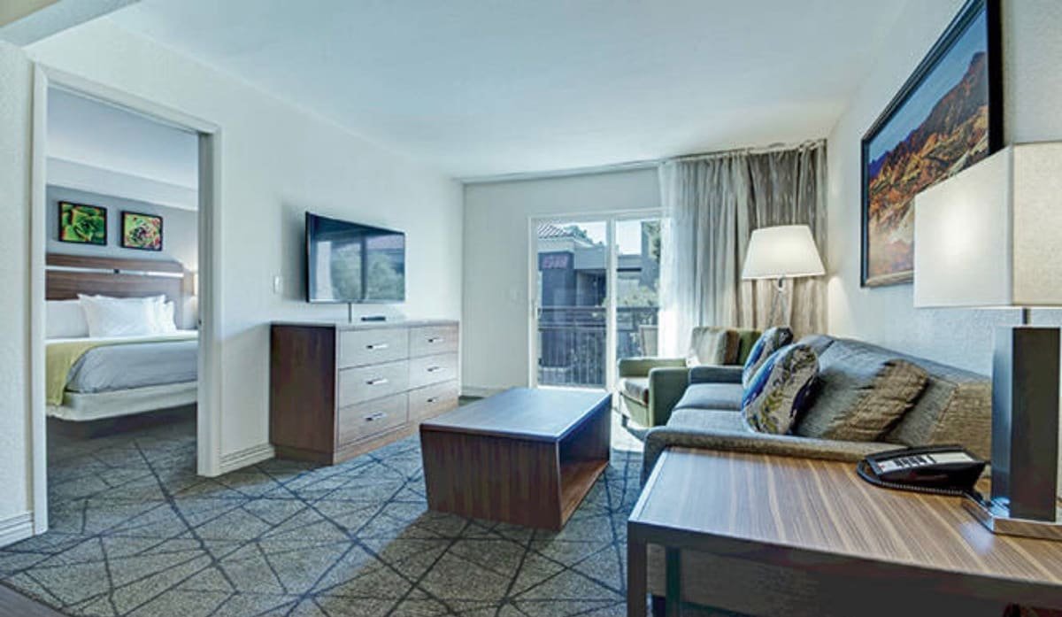 2BR Las Vegas Resort Suite gallery image 3