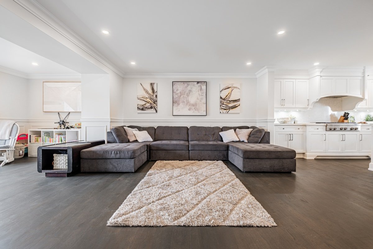 Beautiful Oasis In the city with Heated Pool gallery image 4