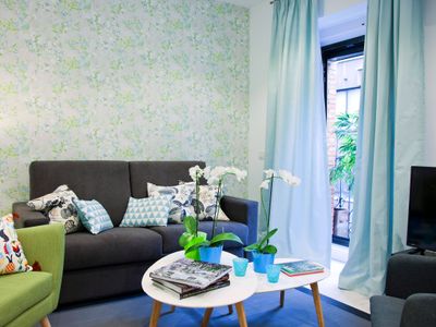 MST – In Pl. España. Wide and Elegant with 2 WC