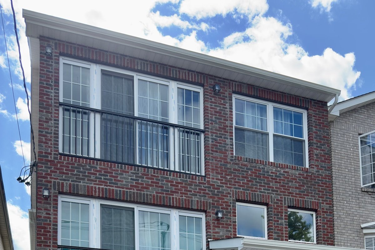 Newark SuperHouse – Perfect for Large Groups gallery image 2