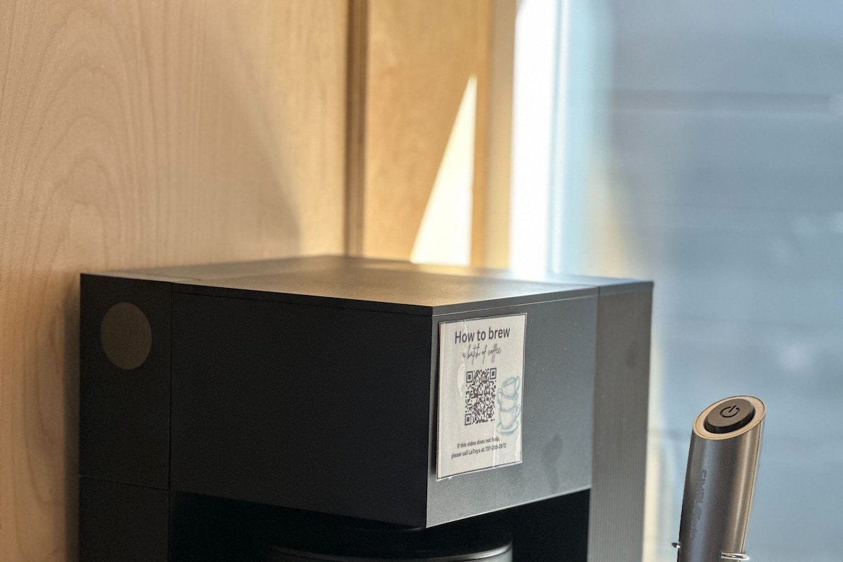 Downtown at Your Doorstep! Modern Luxury Home! gallery image 4