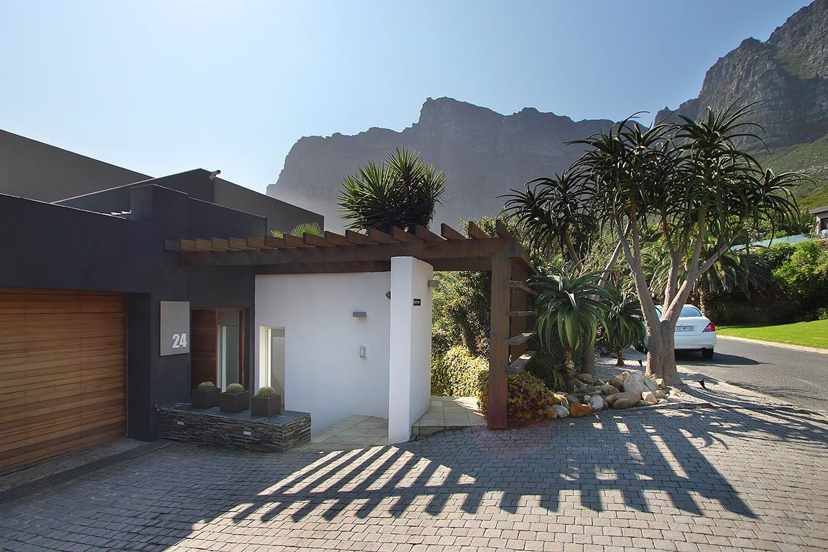 Camps Bay The View Villa Gdn apt & Pvt Pool gallery image 5