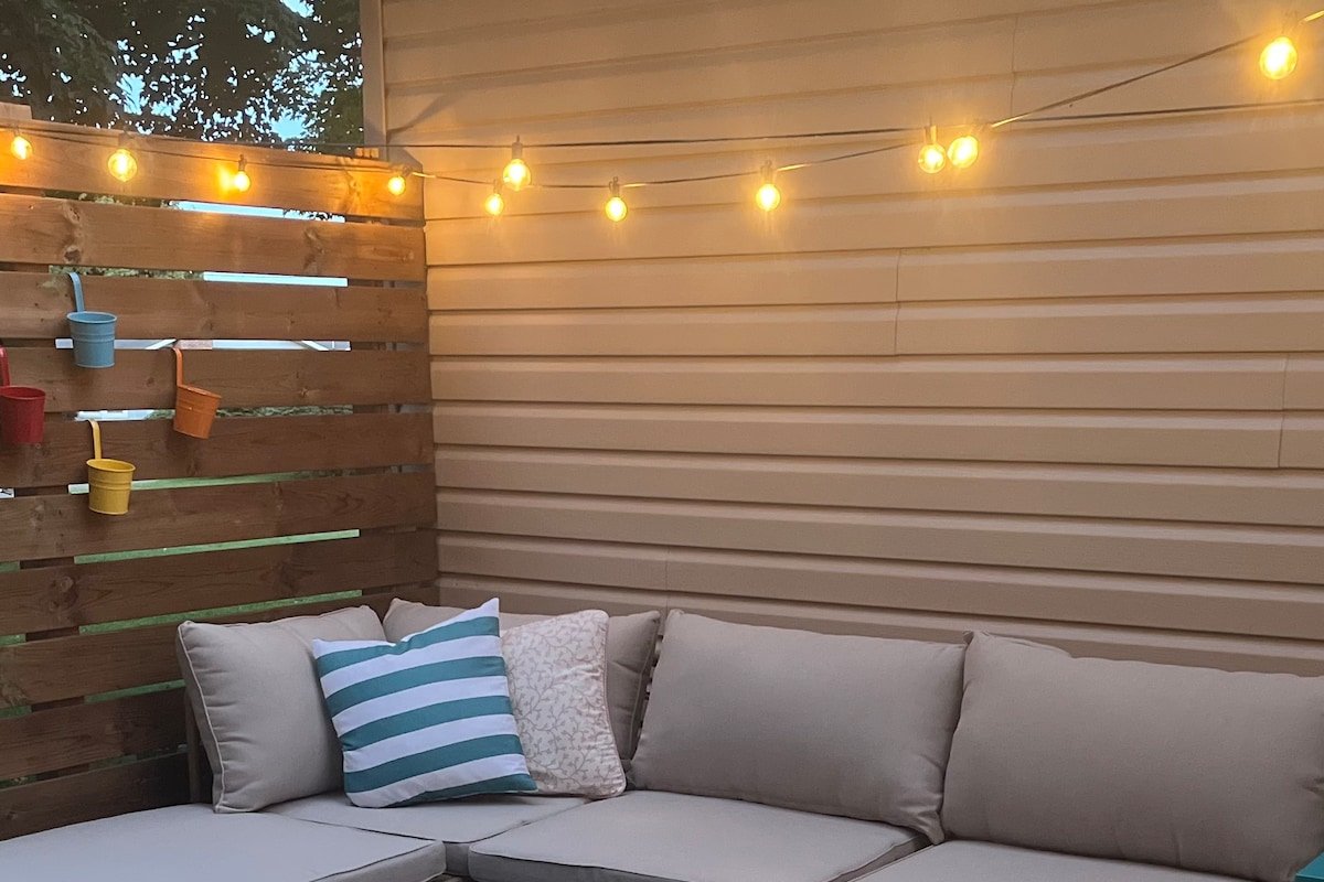 Summer 2026 3b Cottage near Parlee Main St Shediac gallery image 3