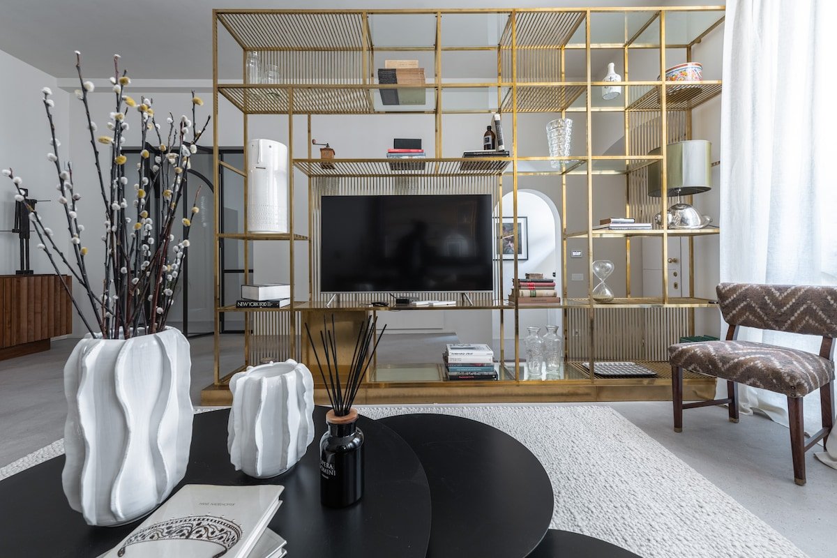 Galileo’s Garden at Ponte Vecchio gallery image 3