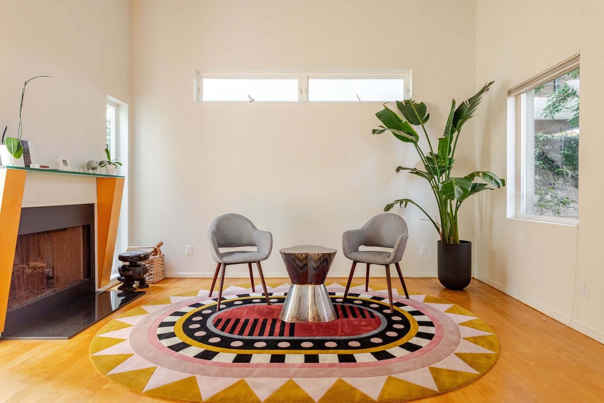 Modern 3bd 3ba house/beach/canals/ hot tub! gallery image 2