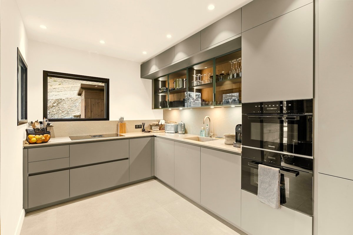 Chalet au pied des pistes – 6BR gallery image 5