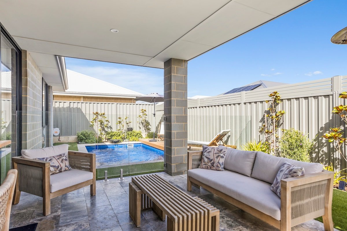 Amberton Beach’s Little Paradise by Swan BnB gallery image 3