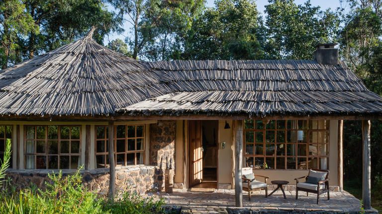 Mount Gahinga Lodge Guest Bandas