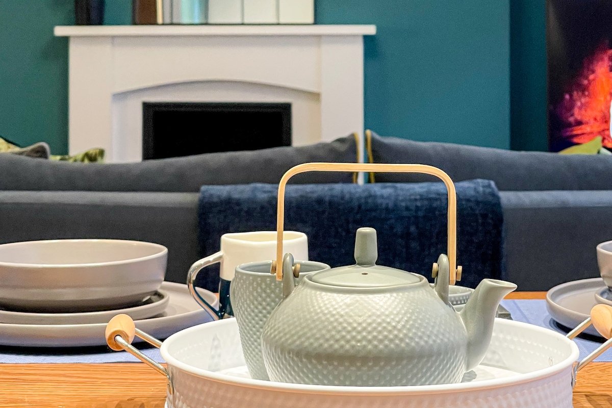 No42 |The Townhouse | 3BR | Retreat | Prime Spot gallery image 2